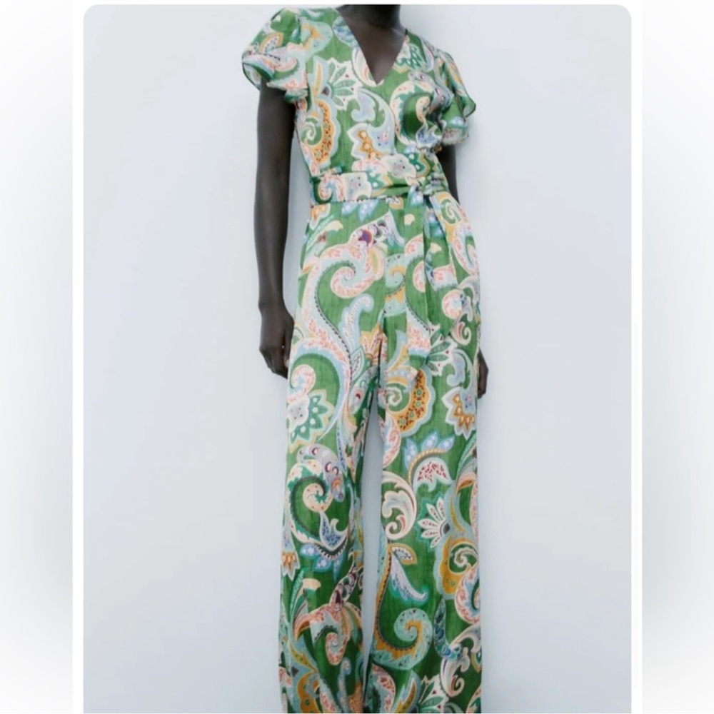 ZARA Paisley Floral Satin Effect Jumpsuit
XS NWT